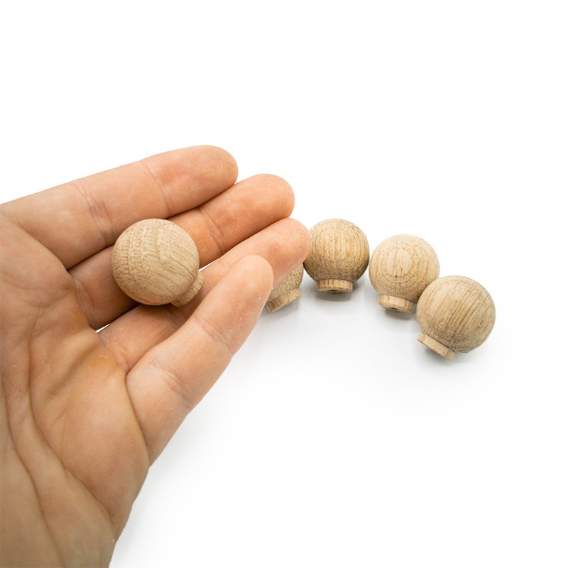 Medinė ąžuolo rankenėlė R28