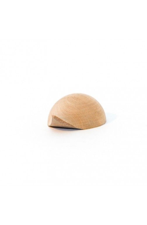 Wooden hedgehog figurine DE5